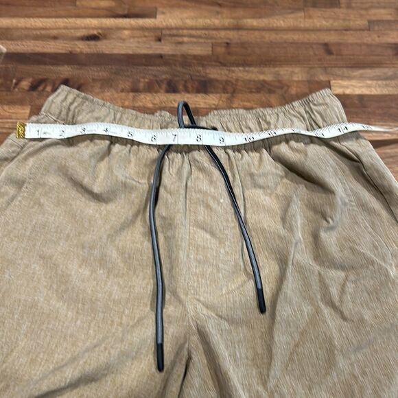 Eddie Bauer Drawstring shorts Great Condition Eddie size M. - Picture 5 of 8